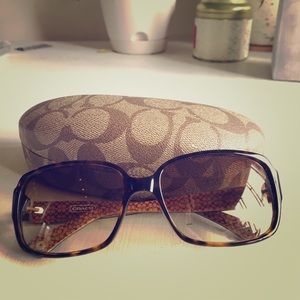 ✨Coach Eva Tortoise Sunglasses✨